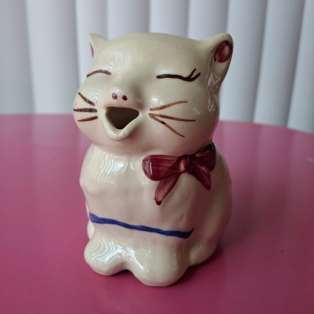 Vintage Shawnee Puss n Boots Winking Cat Ceramic Creamer Pitcher USA Cream Red